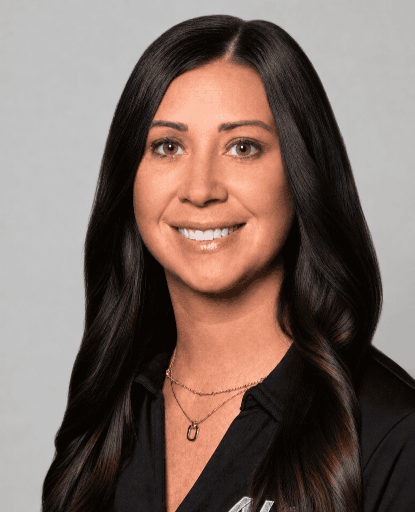 Lindsey Schmitz headshot