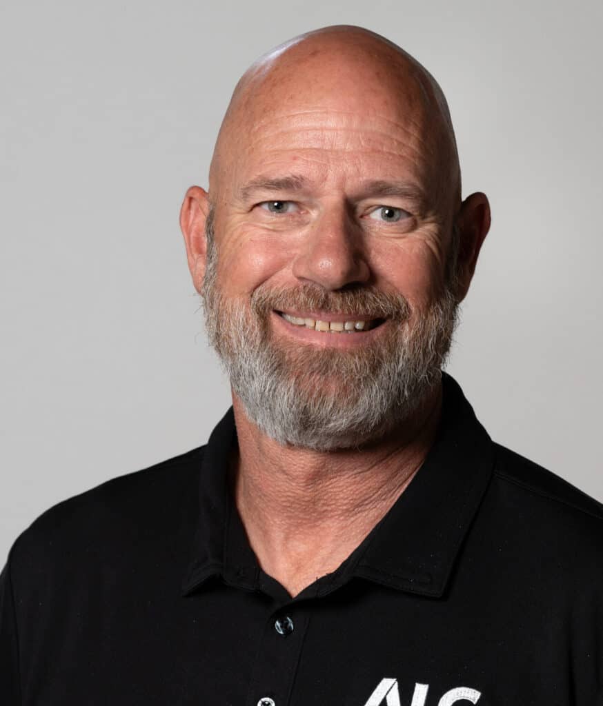 Tate Ahrens headshot